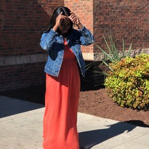 Meet your Posher, Ari